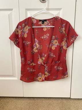 Forever 21 Red Floral Print Faux Wrap Short Sleeve Peplum Blouse